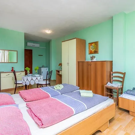 Apartmán Stunning In Stara Baška